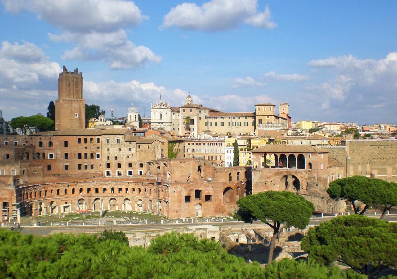 Roma Center Fori Imperiali Raffy'S Charming Suite Exterior photo